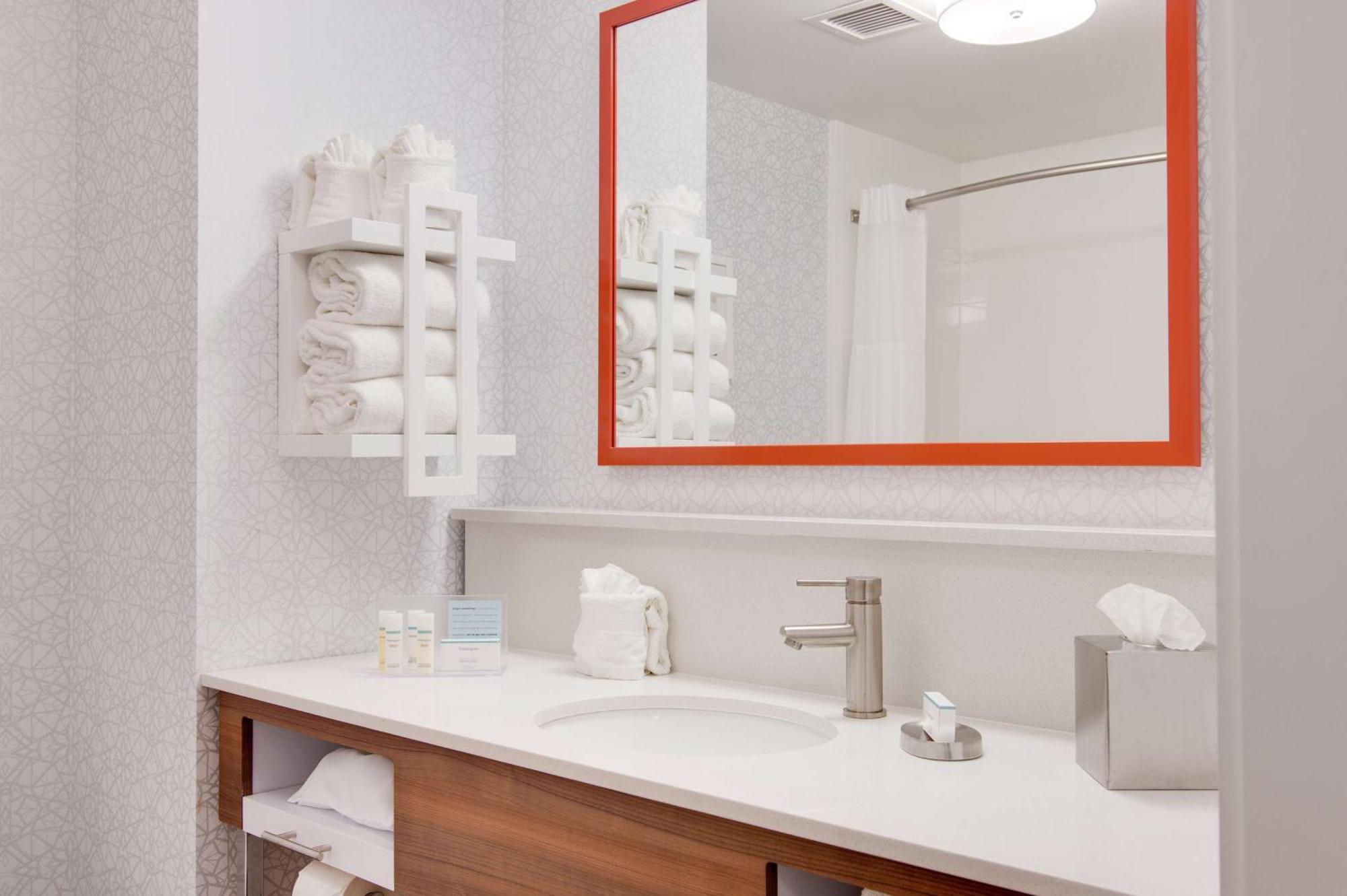 Hampton Inn & Suites By Hilton Nashville North Skyline מראה חיצוני תמונה